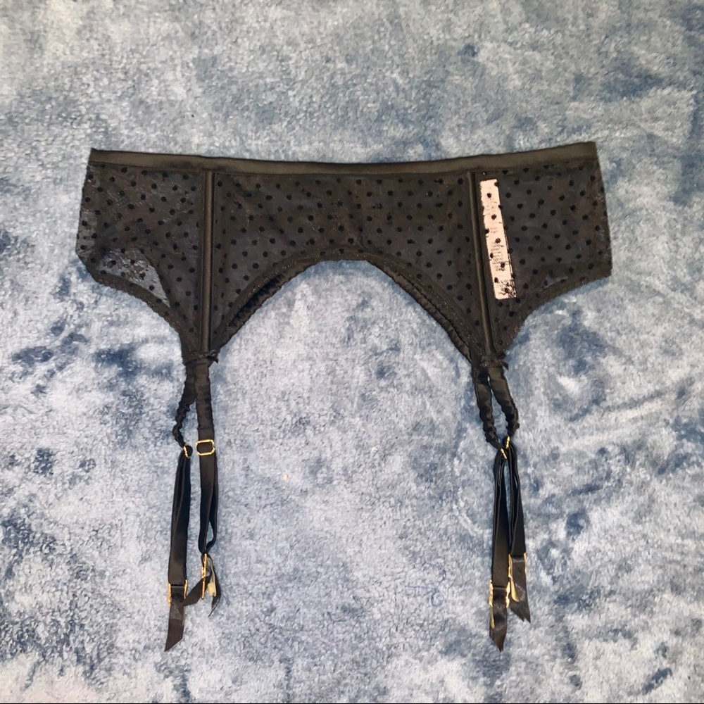 Victoria’s Secret Garter Belt Med/Large